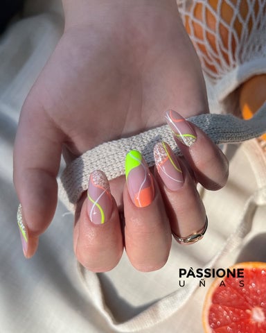 manicura fluo
