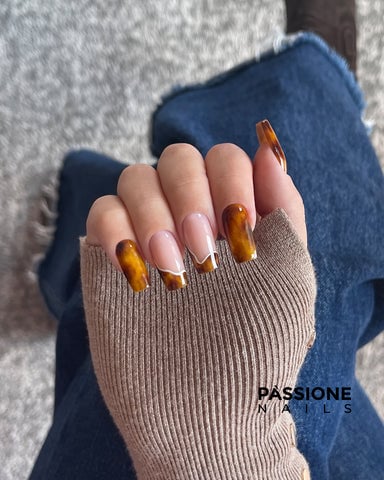 Tortoise shell nails