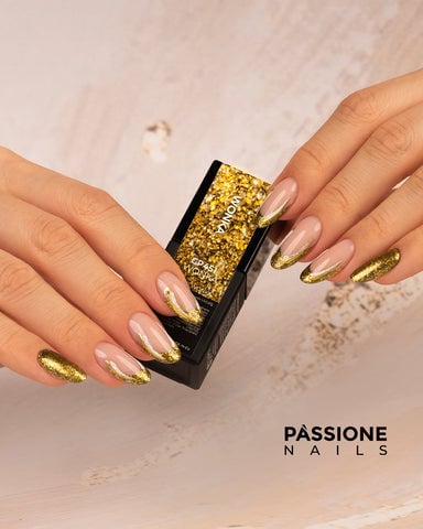golden nails