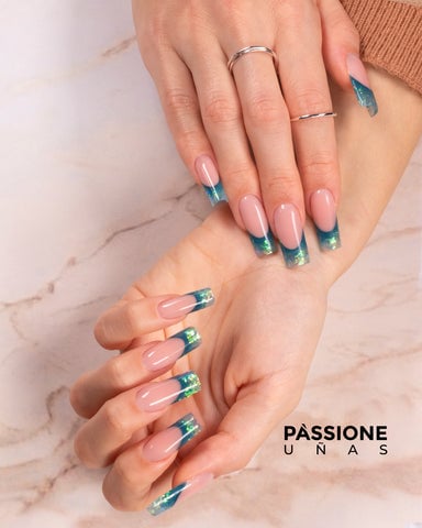 fransesa reversa uñas