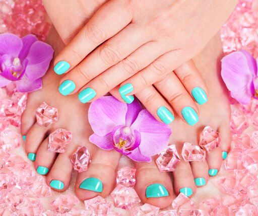 acquamarina-smalto-pedicure
