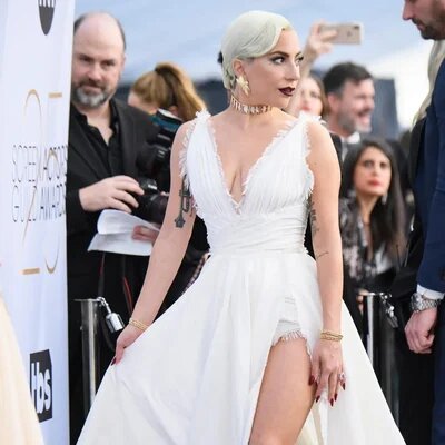 lady_gaga_unghie_rosse