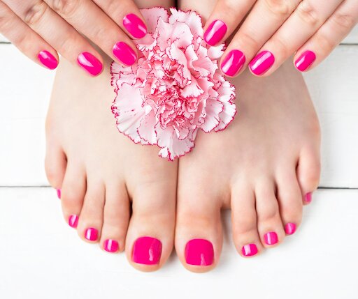 smalto-fucsia-pedicure