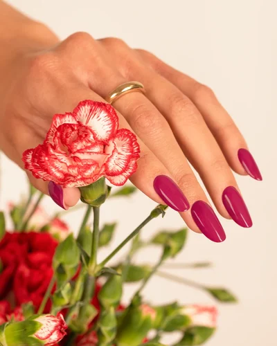 unghie_vivi_magenta