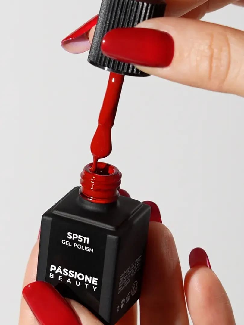 tonalit_unghie_rosso_copertina