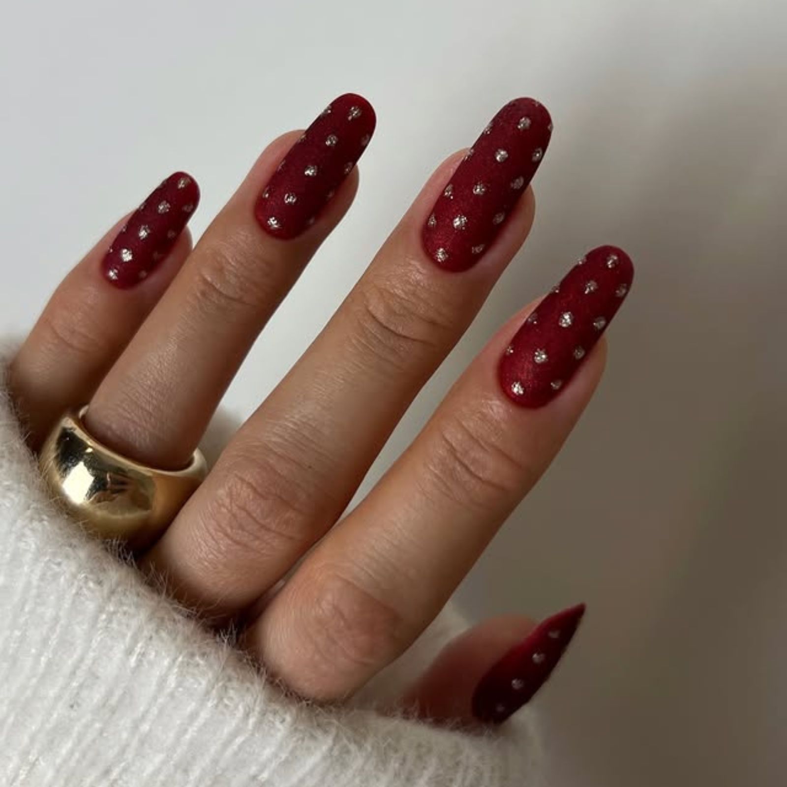 unghie san valentino a pois