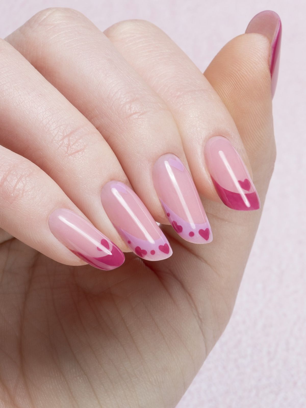 unghie san valentino rosa